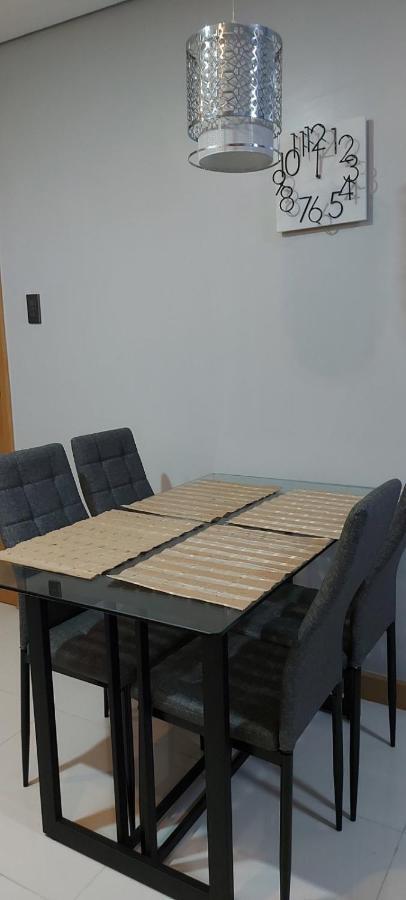 Signa Designer Residences Tower 2 Manila Exteriör bild